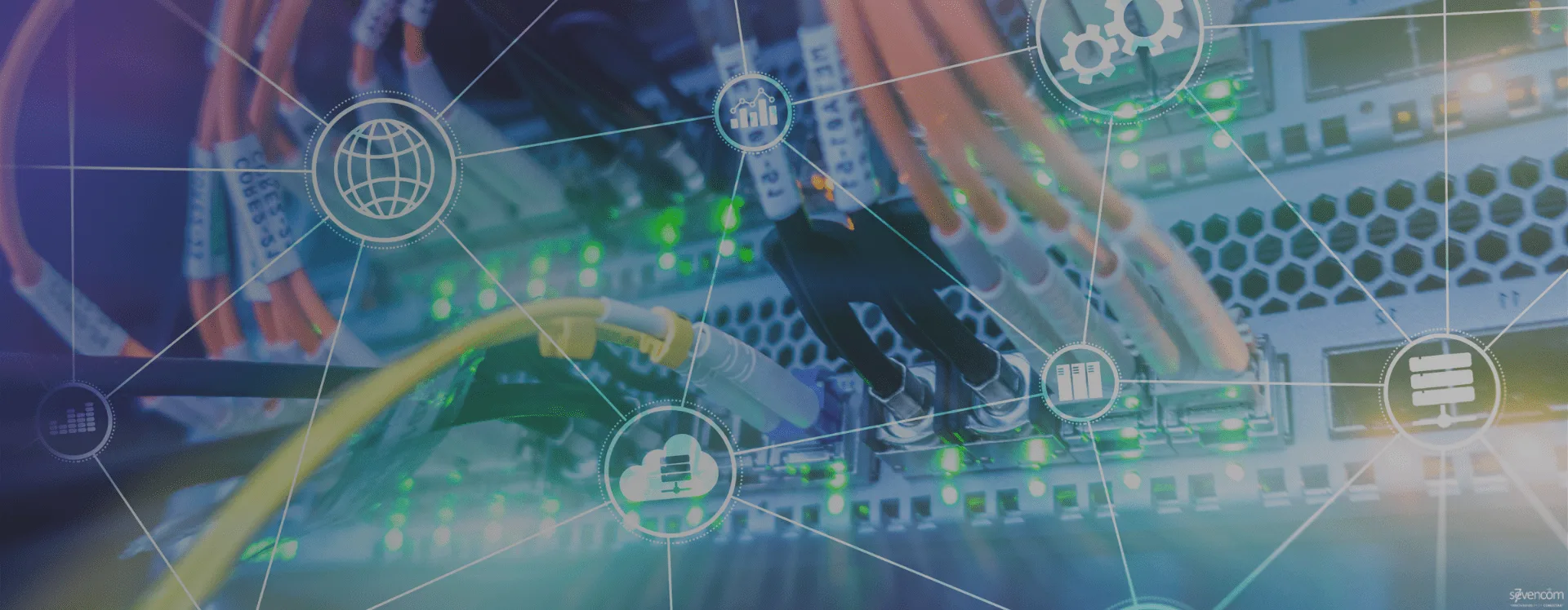 Outsourcing TI: Equipo empresarial analizando soluciones tecnológicas estratégicas para delegar la gestión de su infraestructura TI mediante outsourcing especializado.